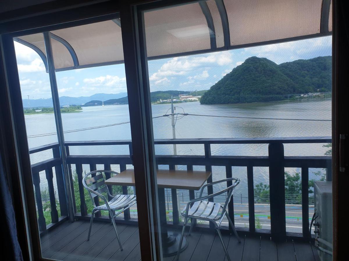 Lahoya Pension Chuncheon Dış mekan fotoğraf