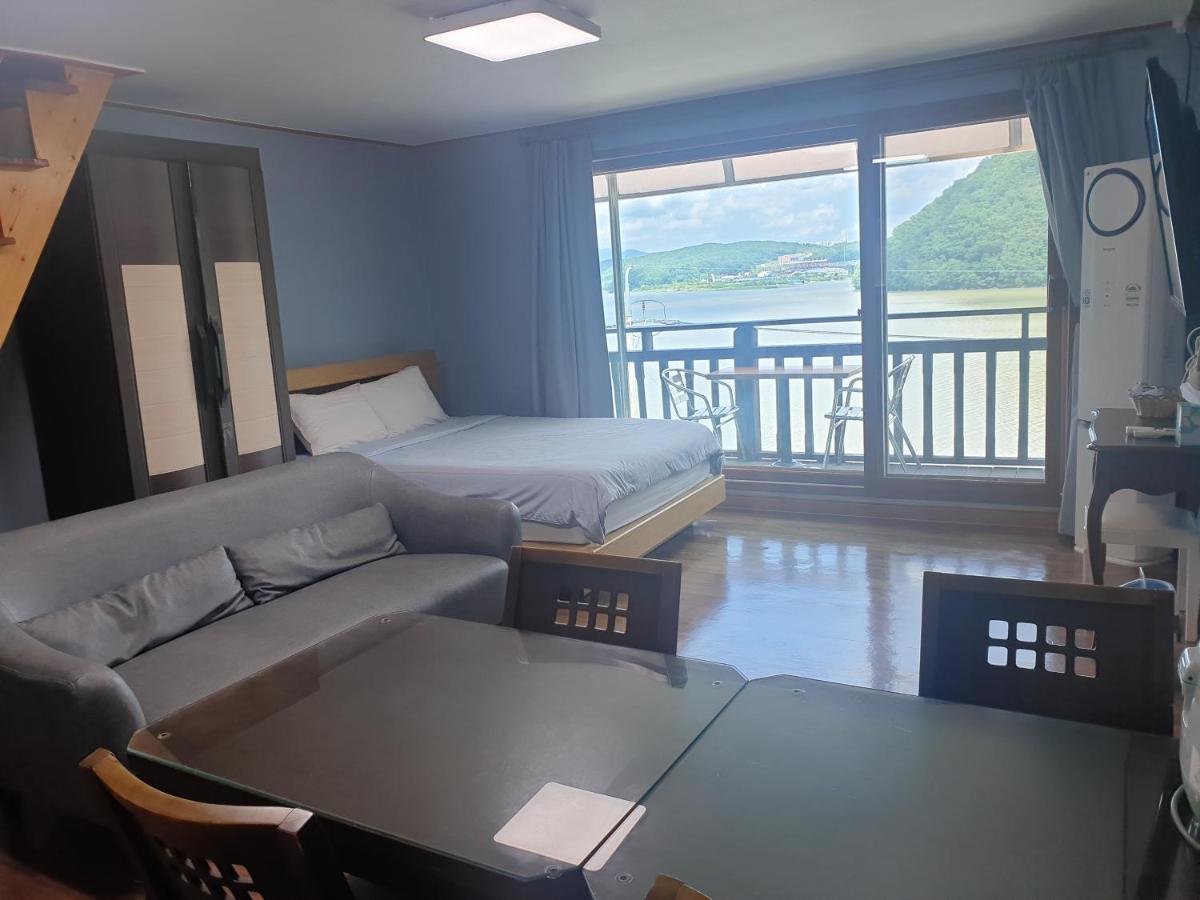 Lahoya Pension Chuncheon Dış mekan fotoğraf