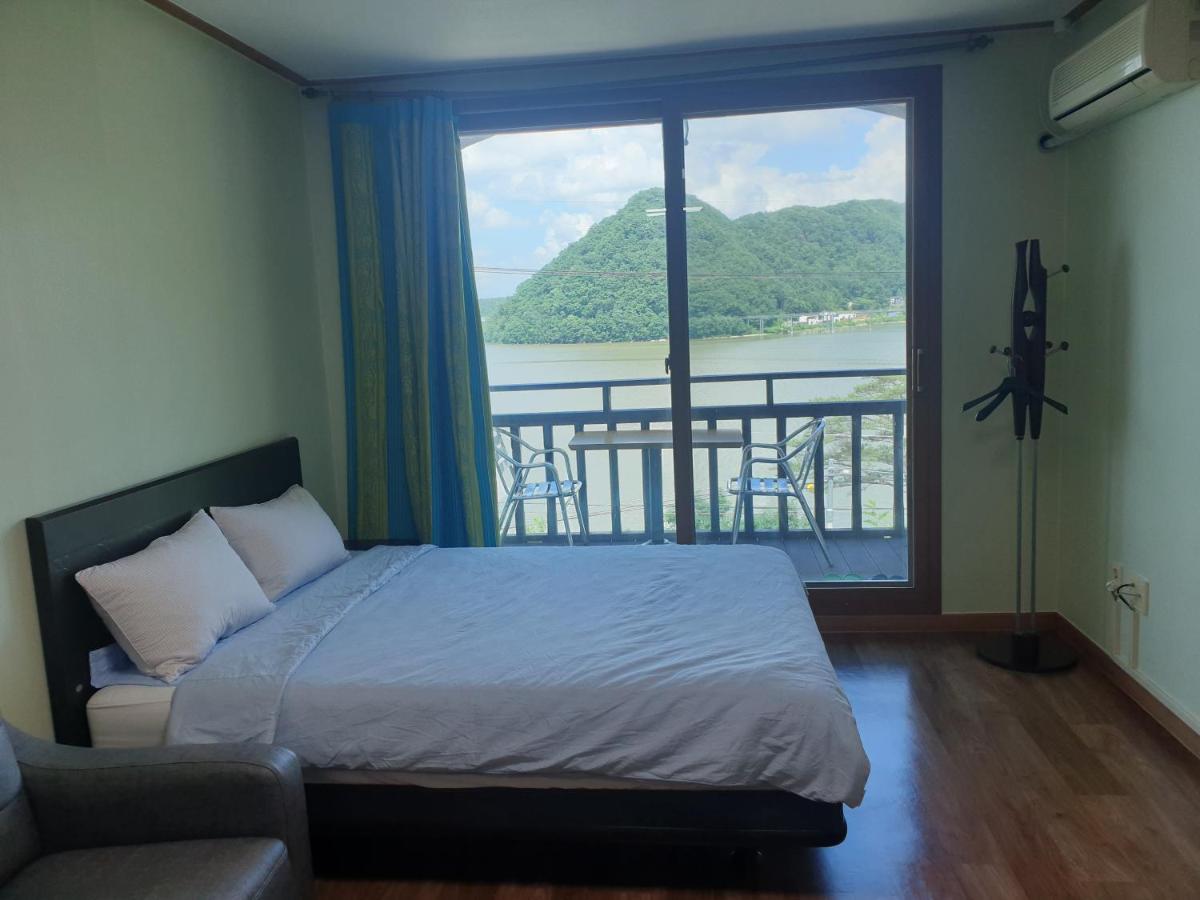 Lahoya Pension Chuncheon Dış mekan fotoğraf