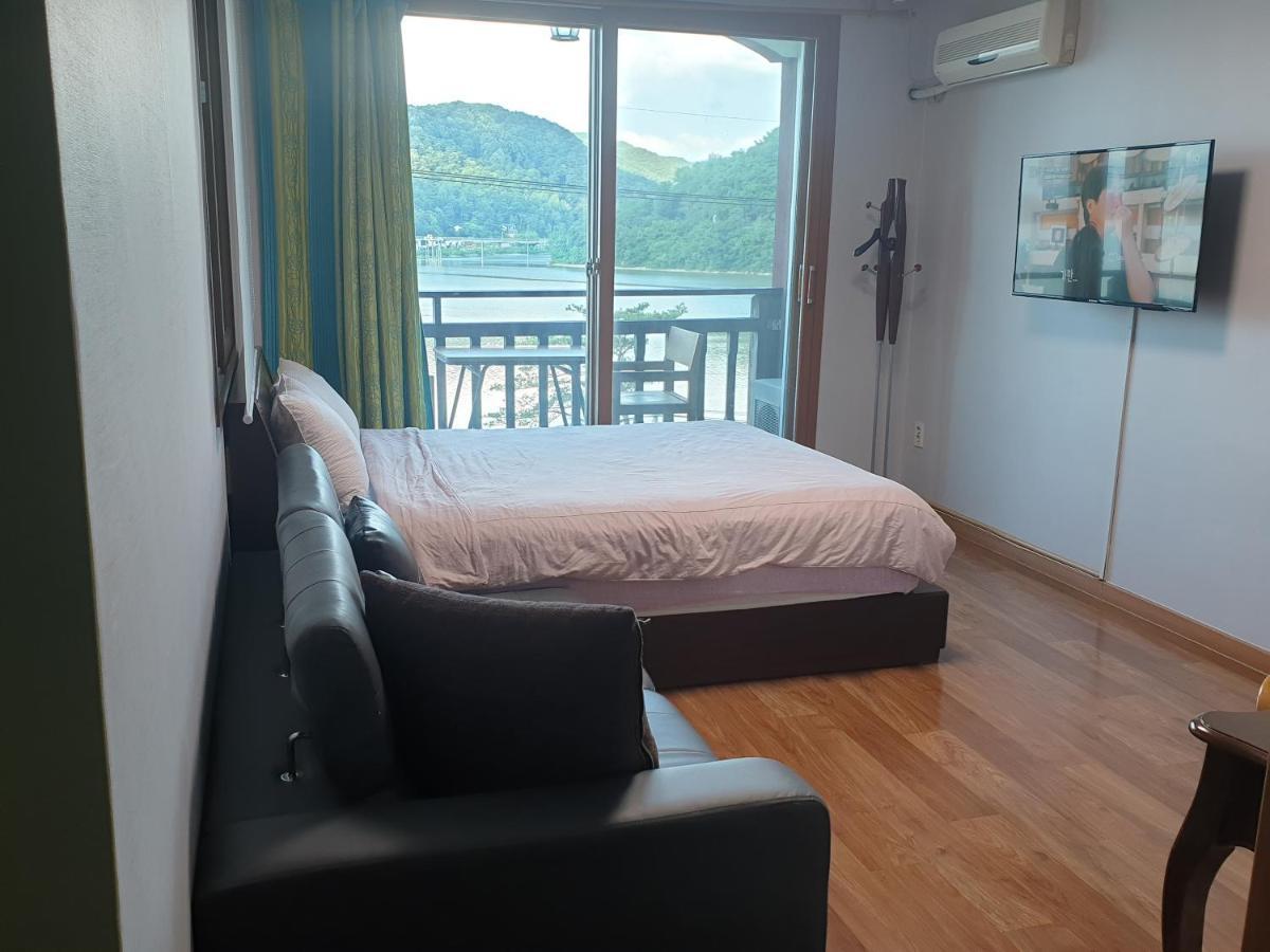 Lahoya Pension Chuncheon Dış mekan fotoğraf