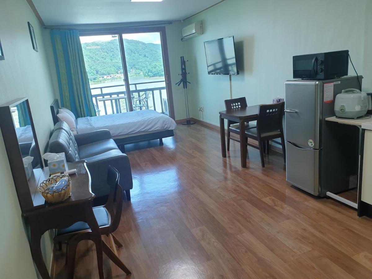Lahoya Pension Chuncheon Dış mekan fotoğraf