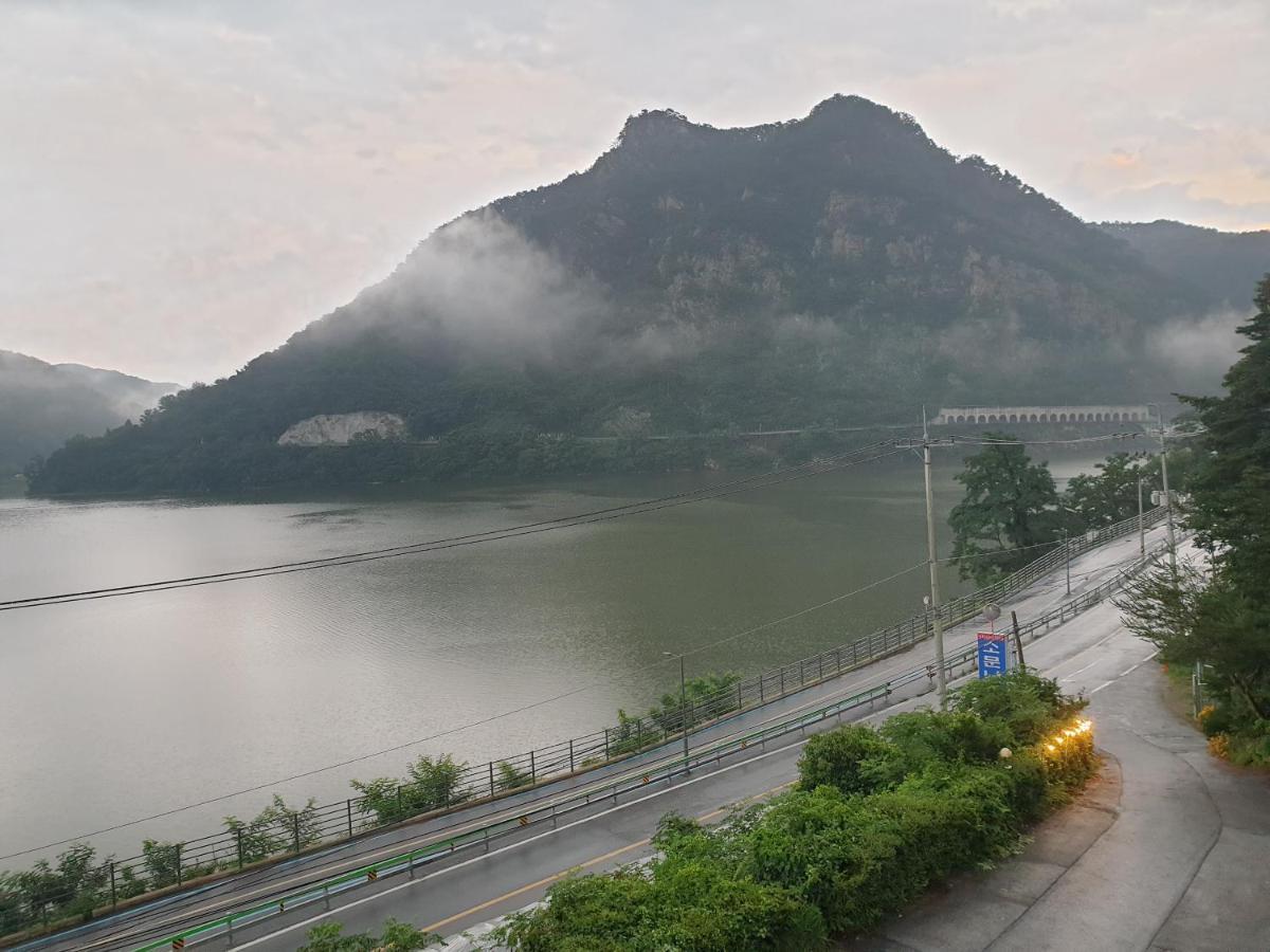 Lahoya Pension Chuncheon Dış mekan fotoğraf