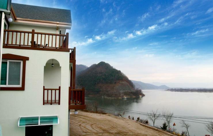 Lahoya Pension Chuncheon Dış mekan fotoğraf