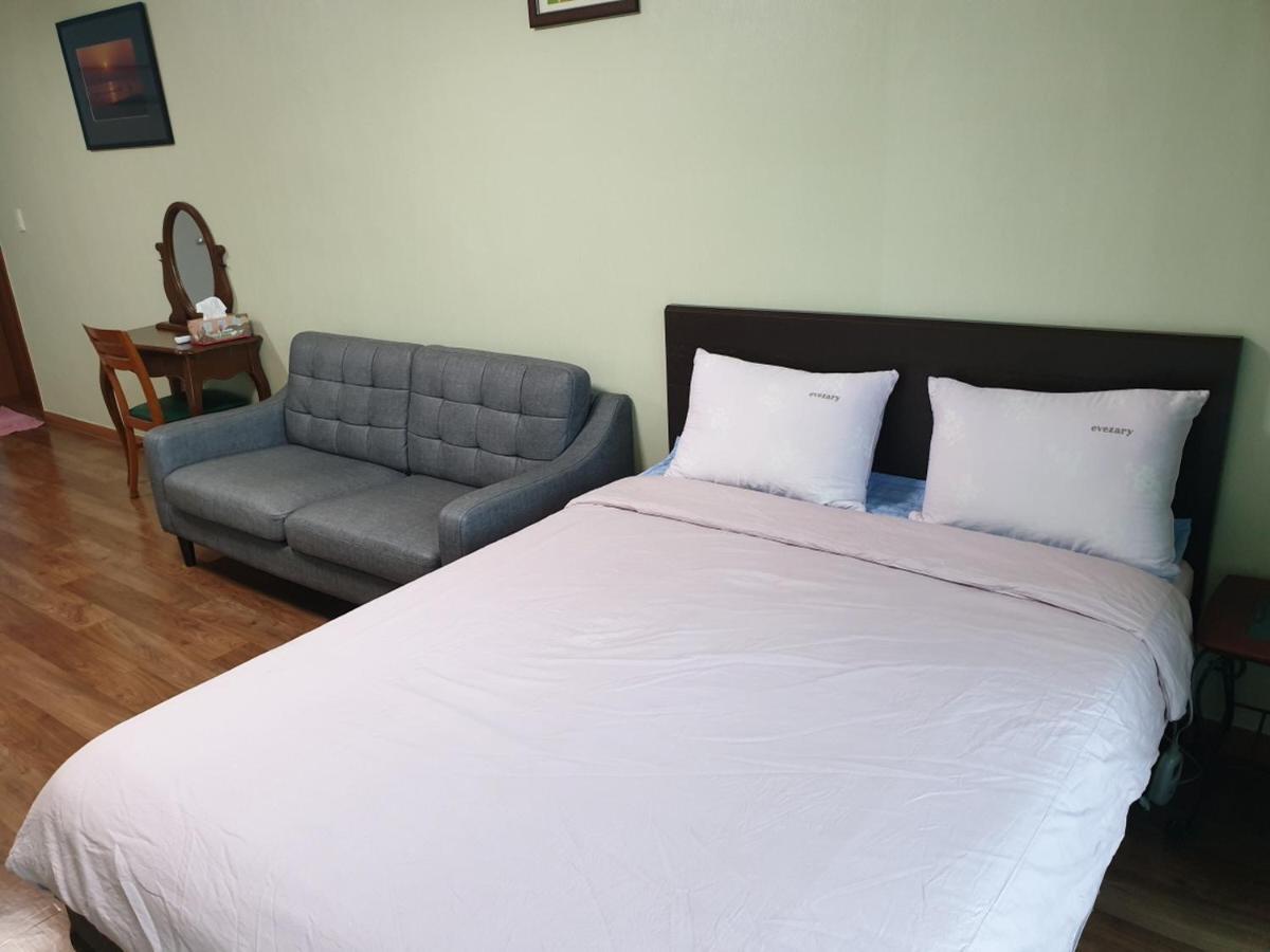 Lahoya Pension Chuncheon Dış mekan fotoğraf